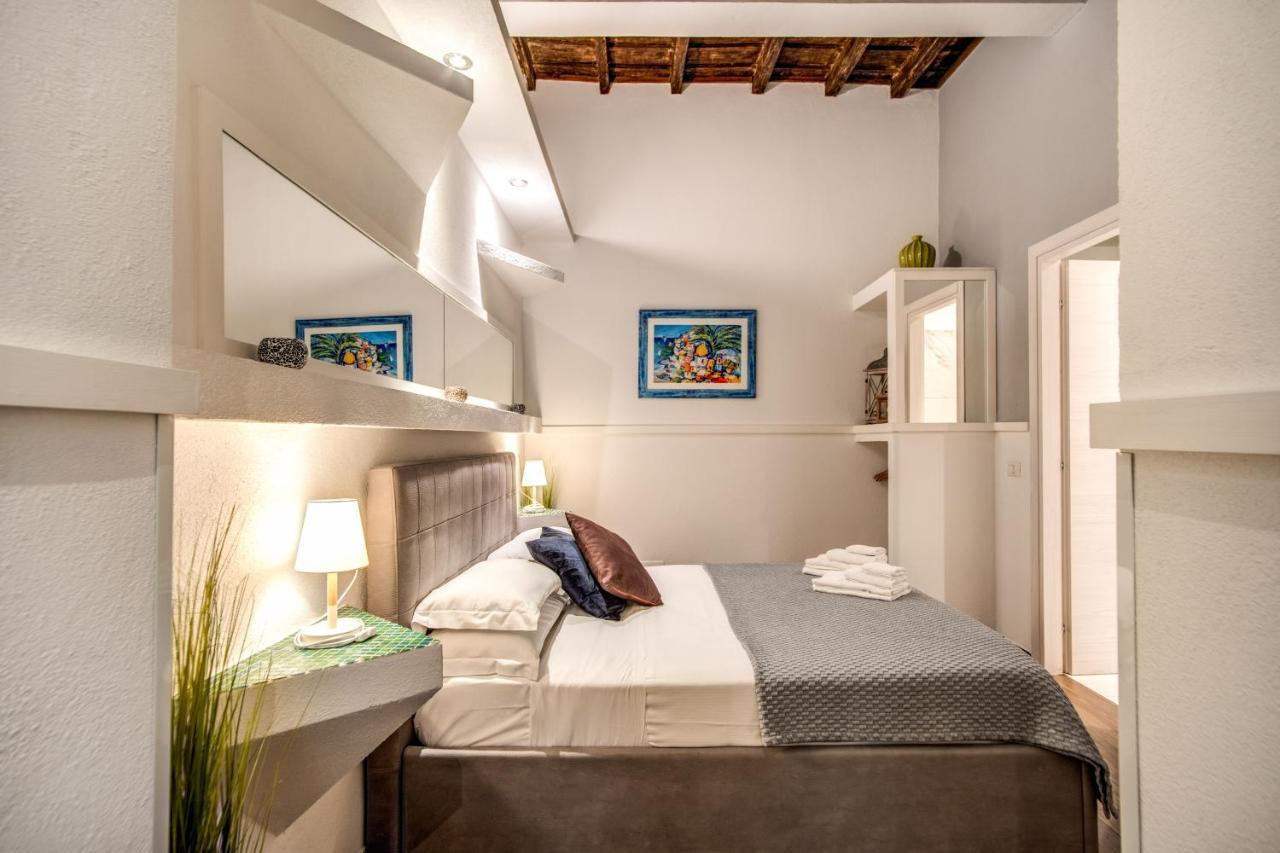 Tritone House Rom