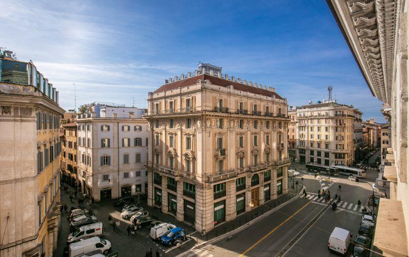 Tritone House Rom