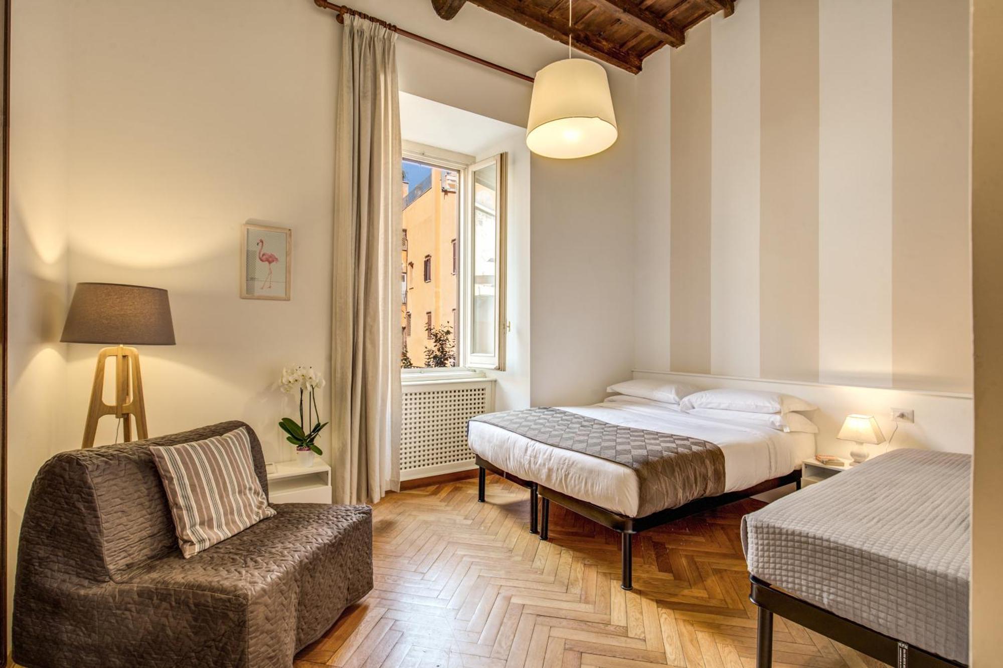 Tritone House Rom