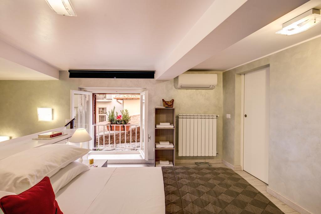 Gasthof Tritone House